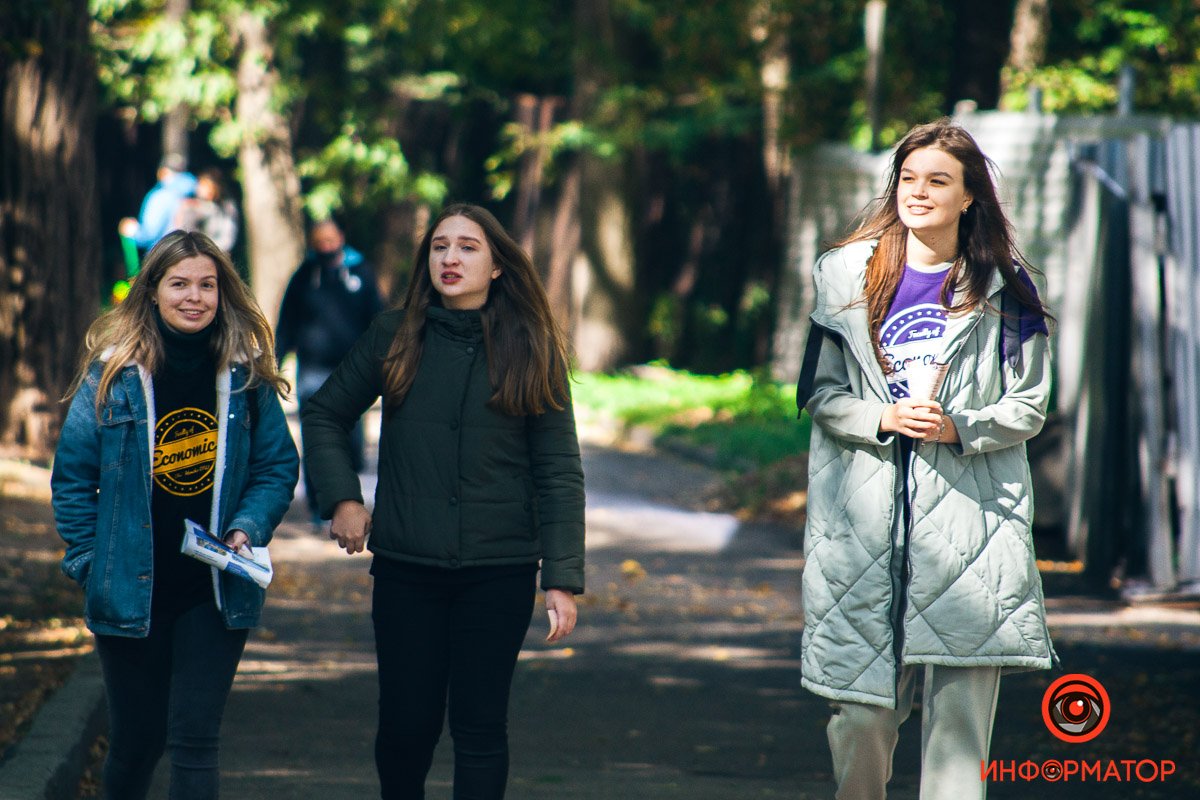 Как обложка сериала