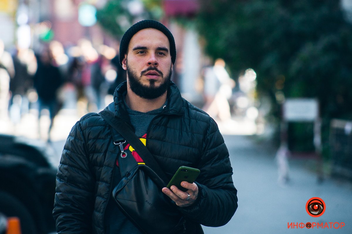 Серьезный человек