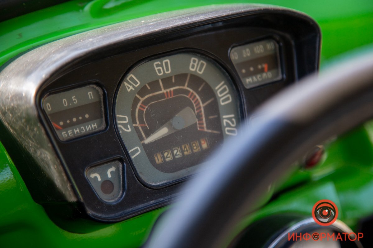 Сколько лет этому спидометру? Сколько лет этому спидометру?