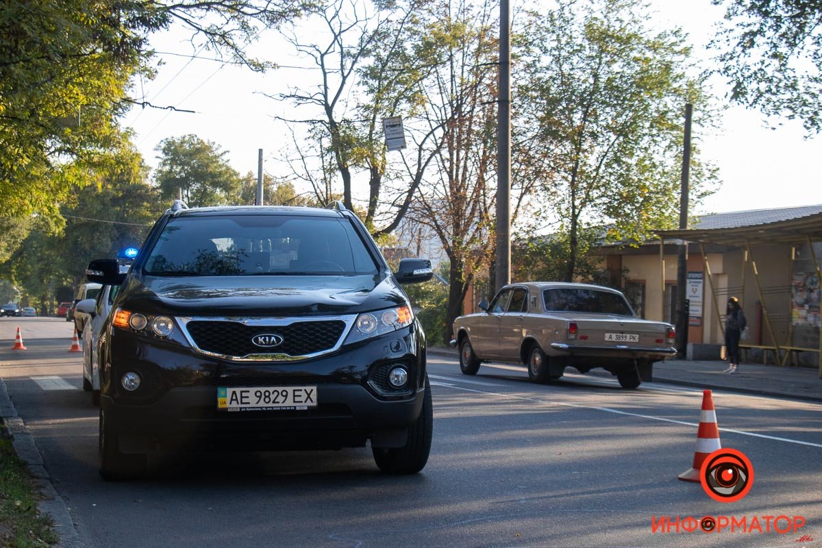 В результате удара, мужчина получил травму ноги В результате удара, мужчина получил травму ноги