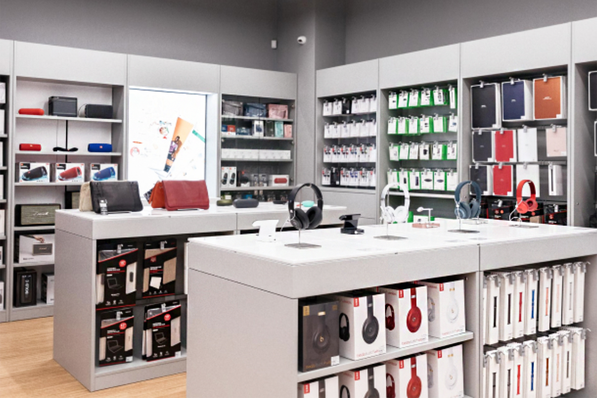 В Днепре открывается iOn – магазин техники Apple со статусом Apple Authorized Resellers 1