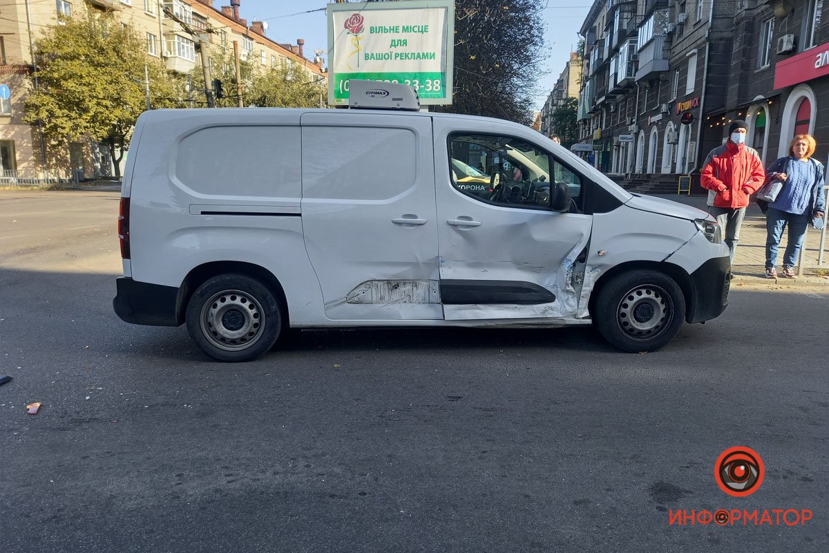 ДТП случилось в 14:28 на перекрестке с улицей Новокрымской ДТП случилось в 14:28 на перекрестке с улицей Новокрымской