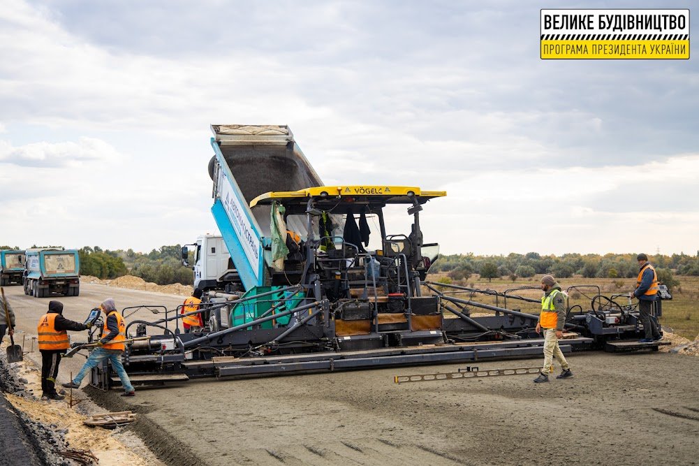 На Днепропетровщине строят уникальную для Украины эстакаду 6