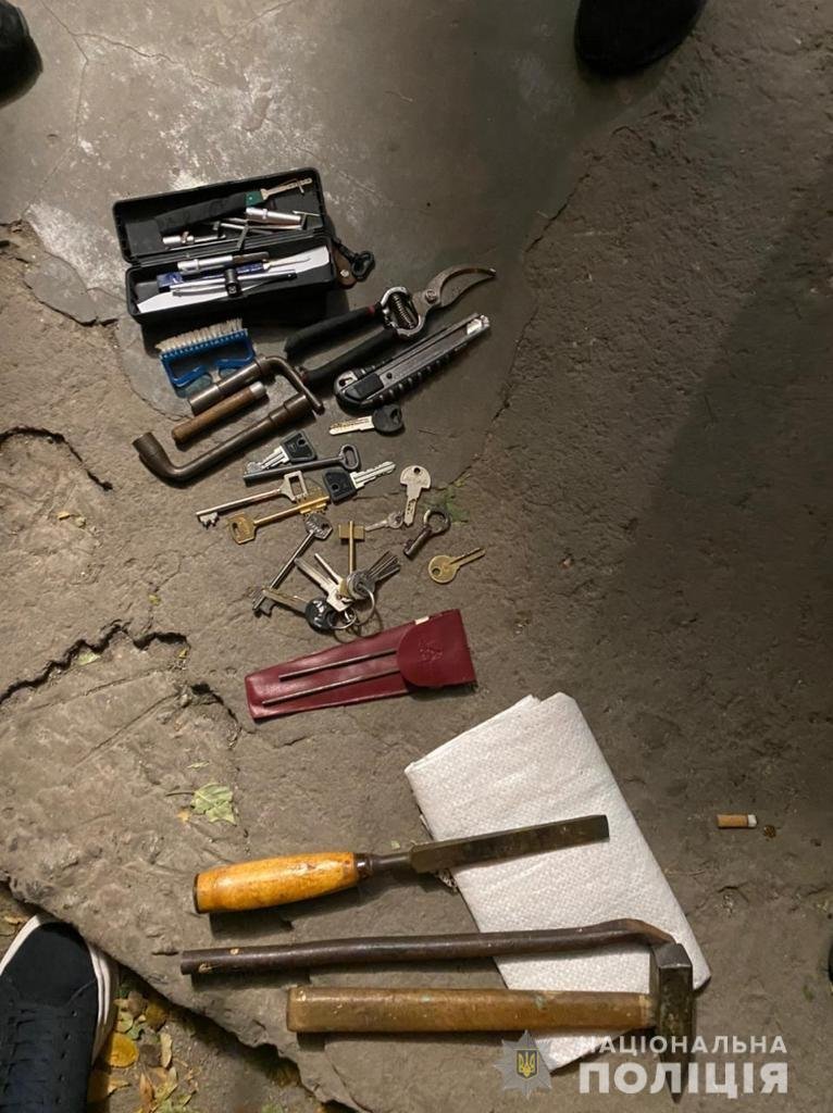 Инструмент которым орудовал вор.