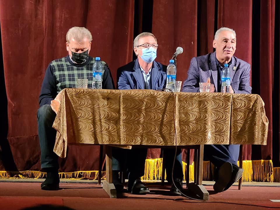 Коронавирус набирает обороты: в Новомосковске резко увеличилось количество больных Covid-19 1