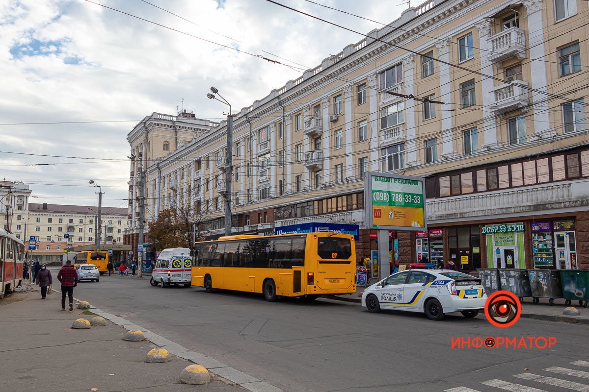 На место приехали полицейские и медики На место приехали полицейские и медики