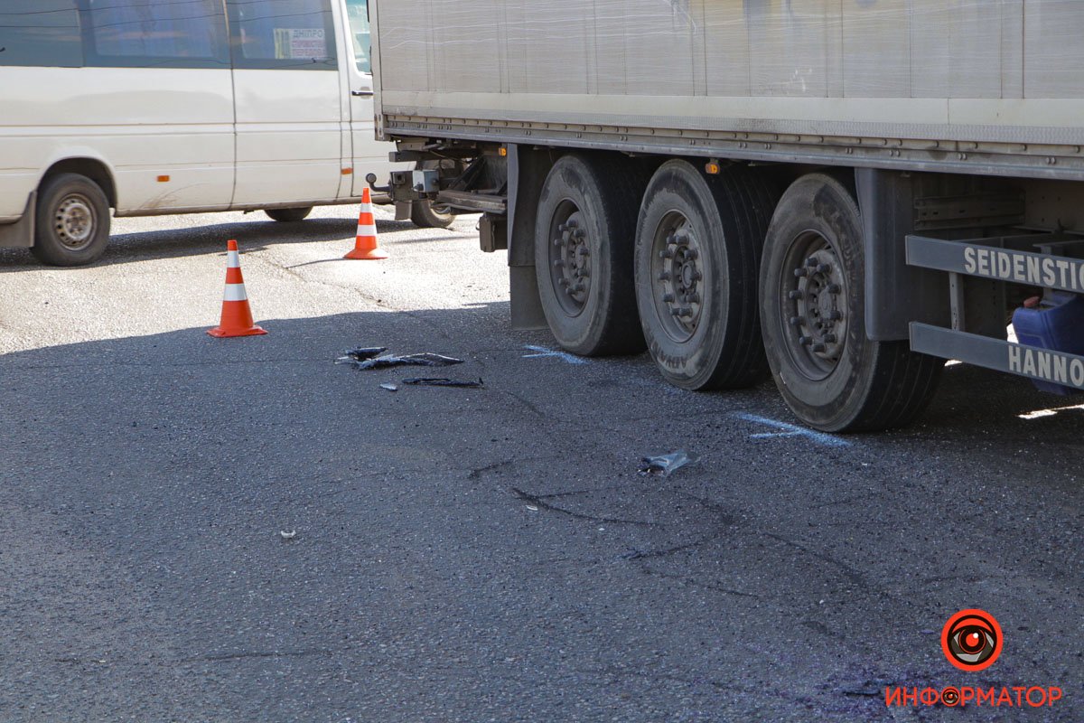 Место происшествия оградили конусами Место происшествия оградили конусами