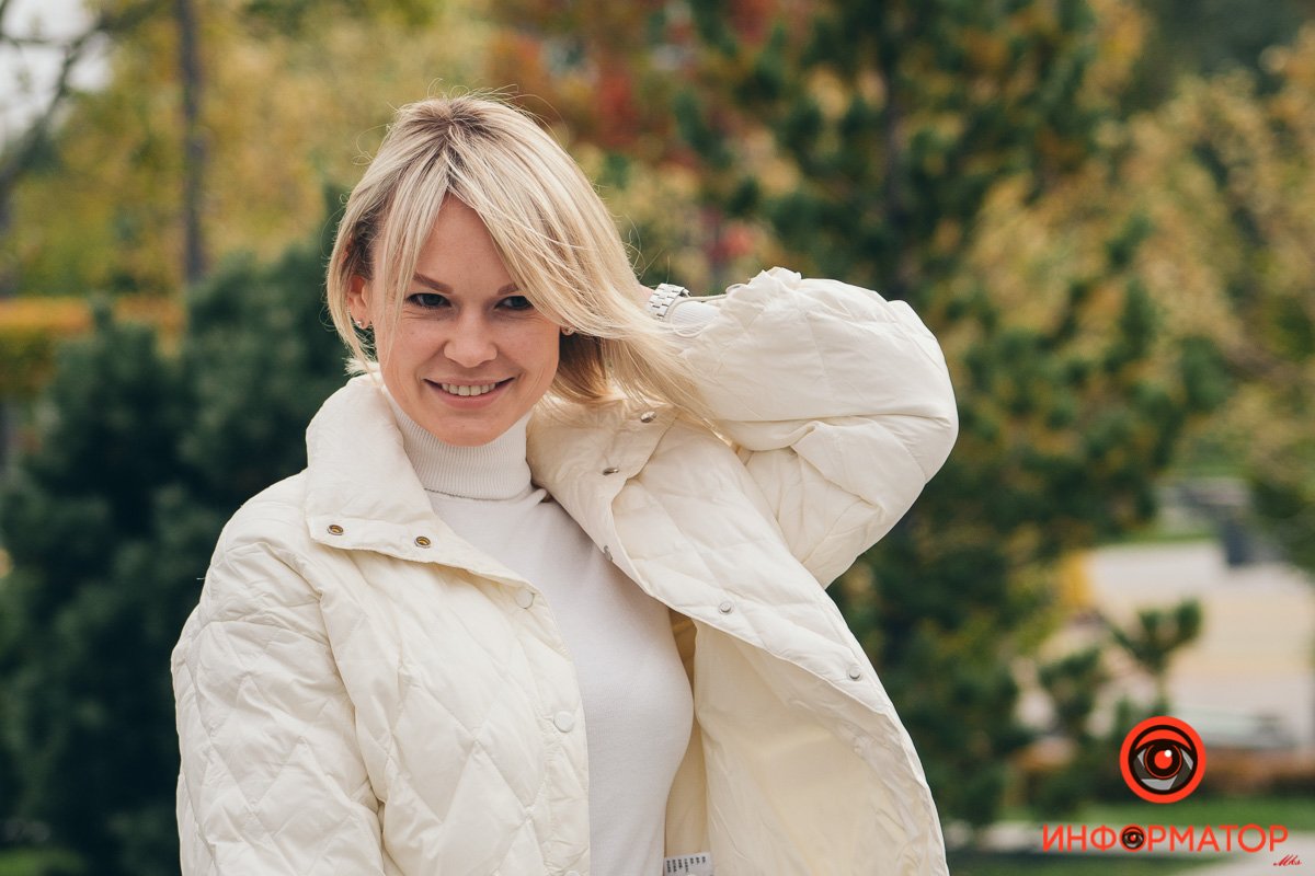 Аж светится