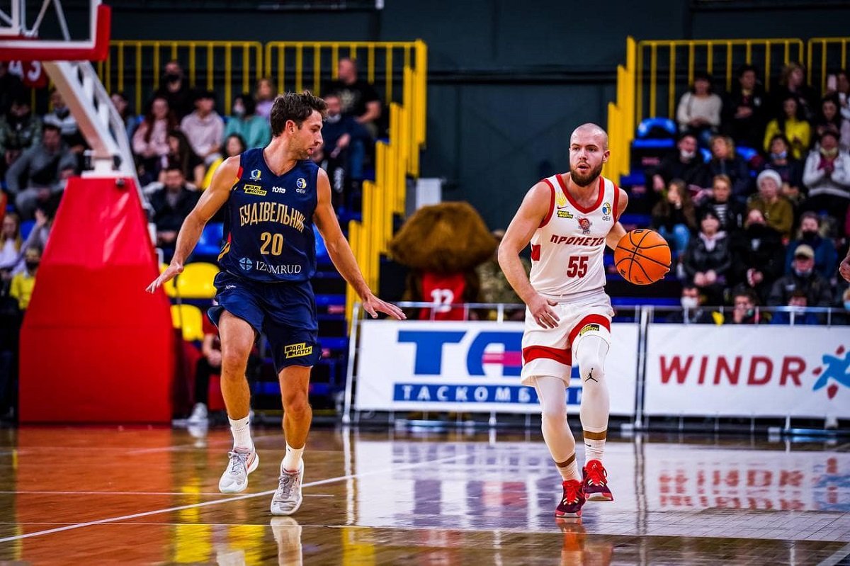 БК "Прометей" в Слобожанском одержал уверенную победу над БК "Будівельник" 1