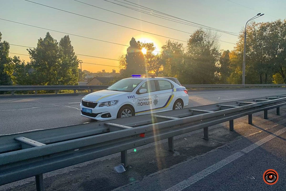 На месте работает полиция На месте работает полиция