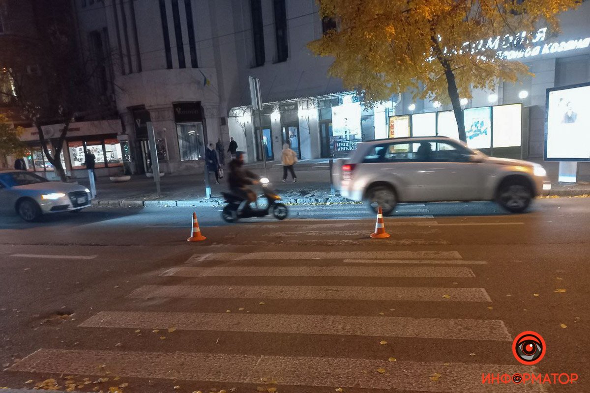 В Днепре на Воскресенской на пешеходном переходе Ford сбил 11-летнего мальчика 2