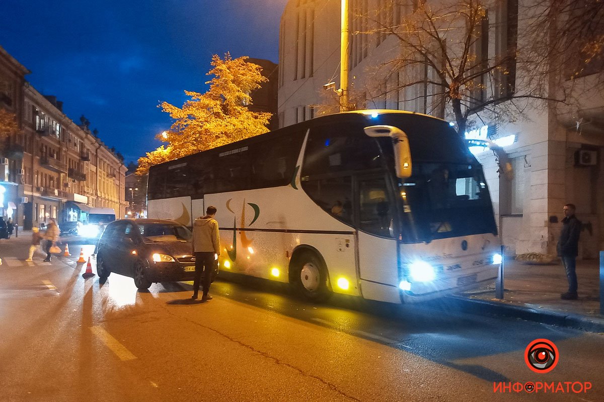 В Днепре на Воскресенской на пешеходном переходе Ford сбил 11-летнего мальчика 7