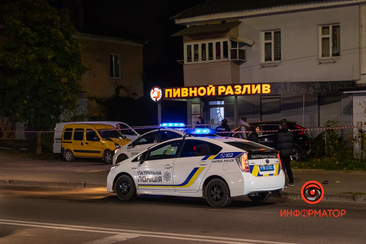 На месте случившегося работает патрульная полиция На месте случившегося работает патрульная полиция