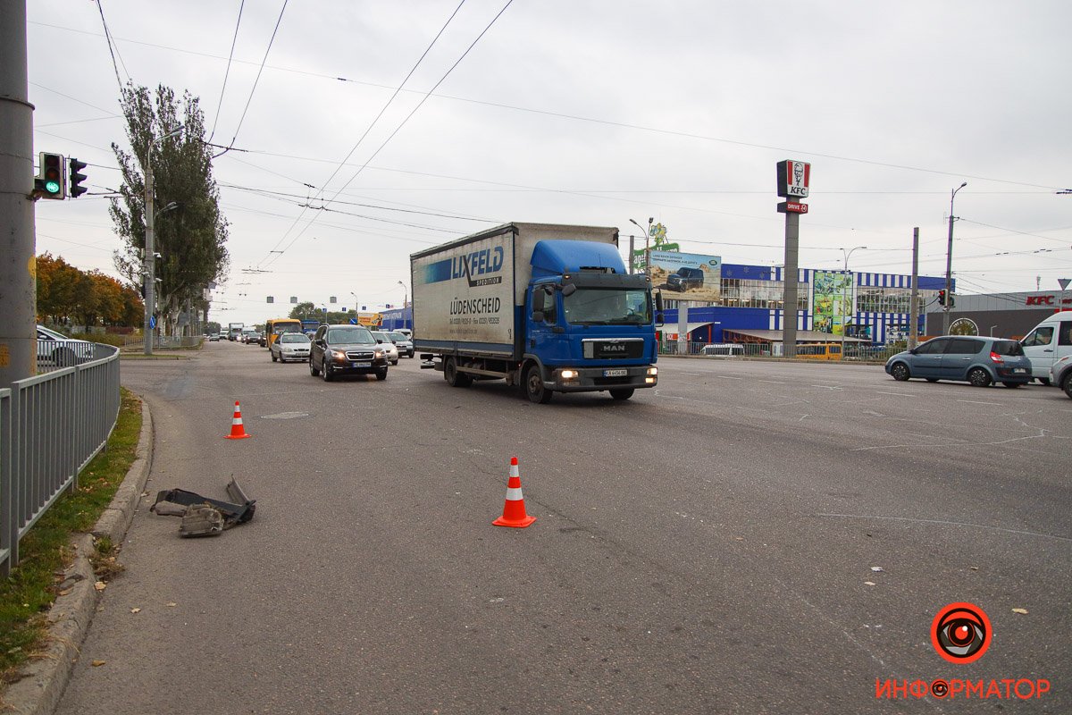 Авария случилась на пересечении Запорожского шоссе и улицы Паникахи Авария случилась на пересечении Запорожского шоссе и улицы Паникахи