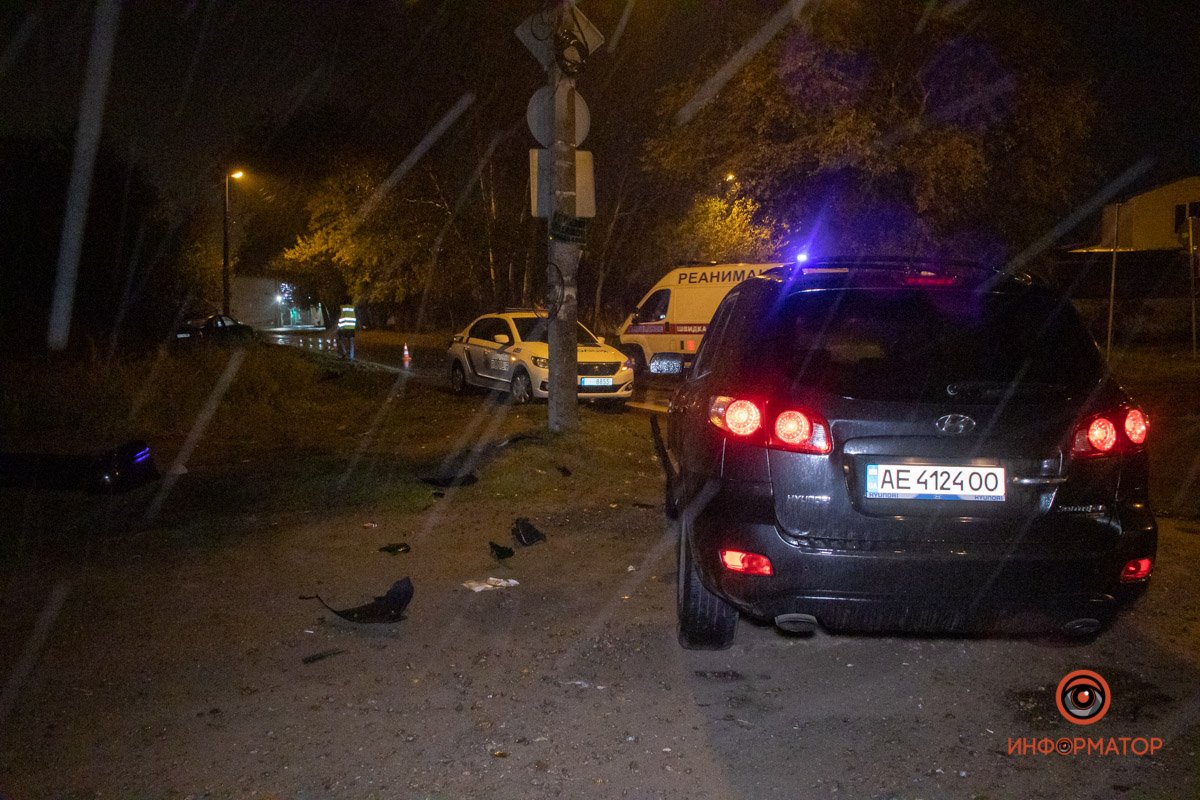 Обломки машин разлетелись на много метров Обломки машин разлетелись на много метров