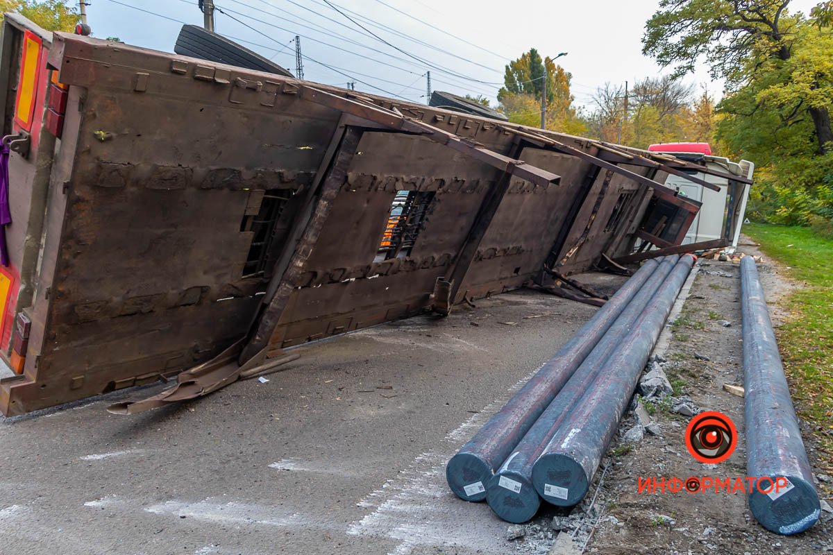 Длинномер постараются убрать как можно быстрее Длинномер постараются убрать как можно быстрее