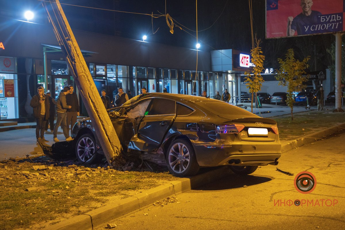 Авария случилась около 23:50 Авария случилась около 23:50