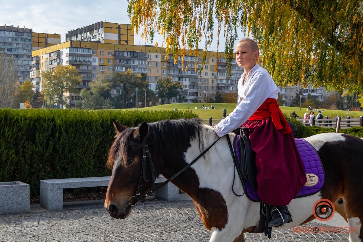 "Скачи, сину, правда и воля твоя" 