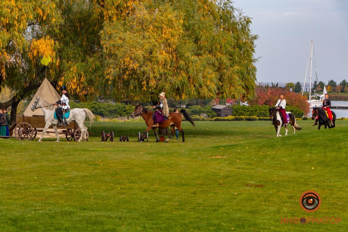 Конное шествие 