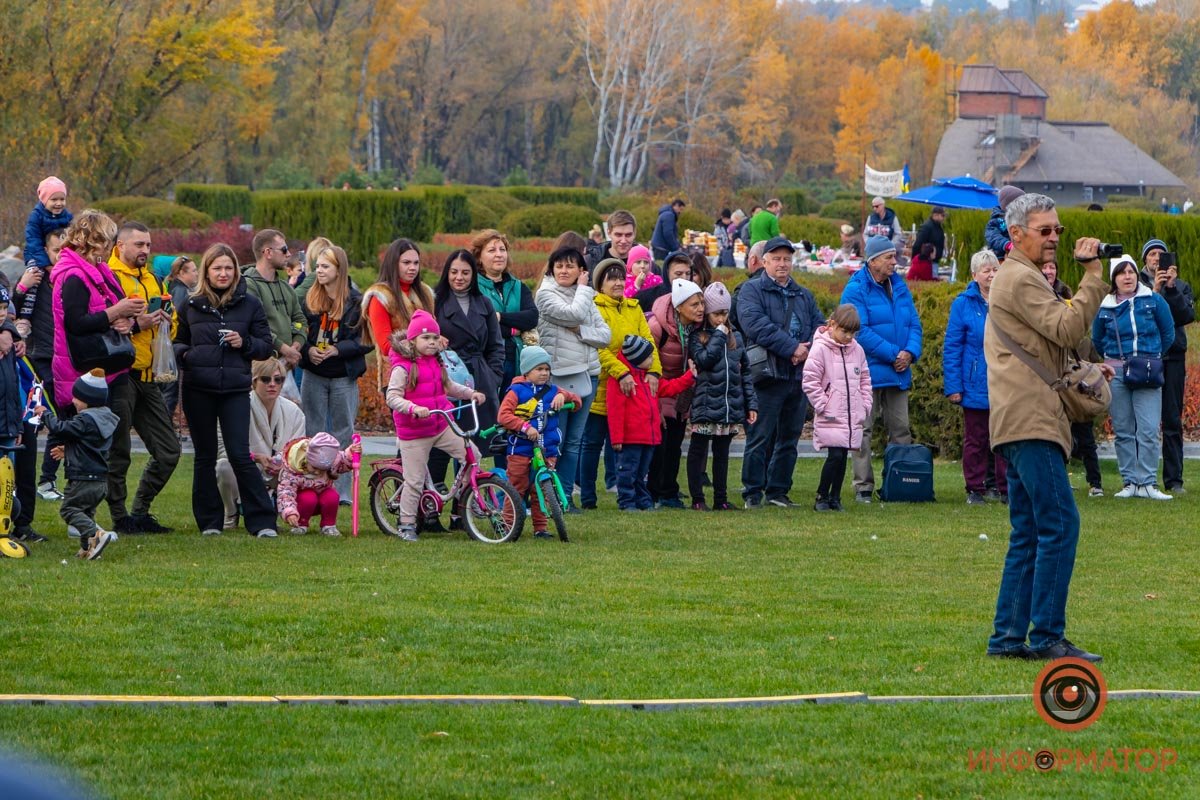 Собрались всей большой семьей 