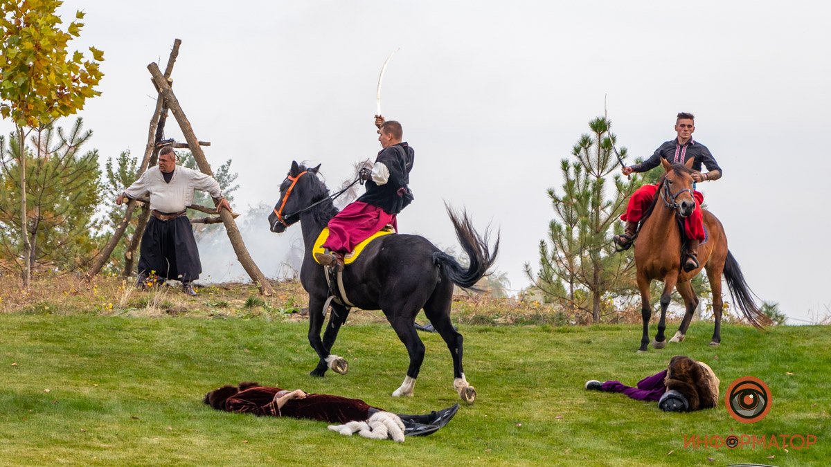 "Сабля у руки та добрий кінь" 