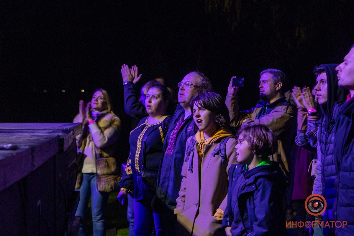 Поближе к сцене