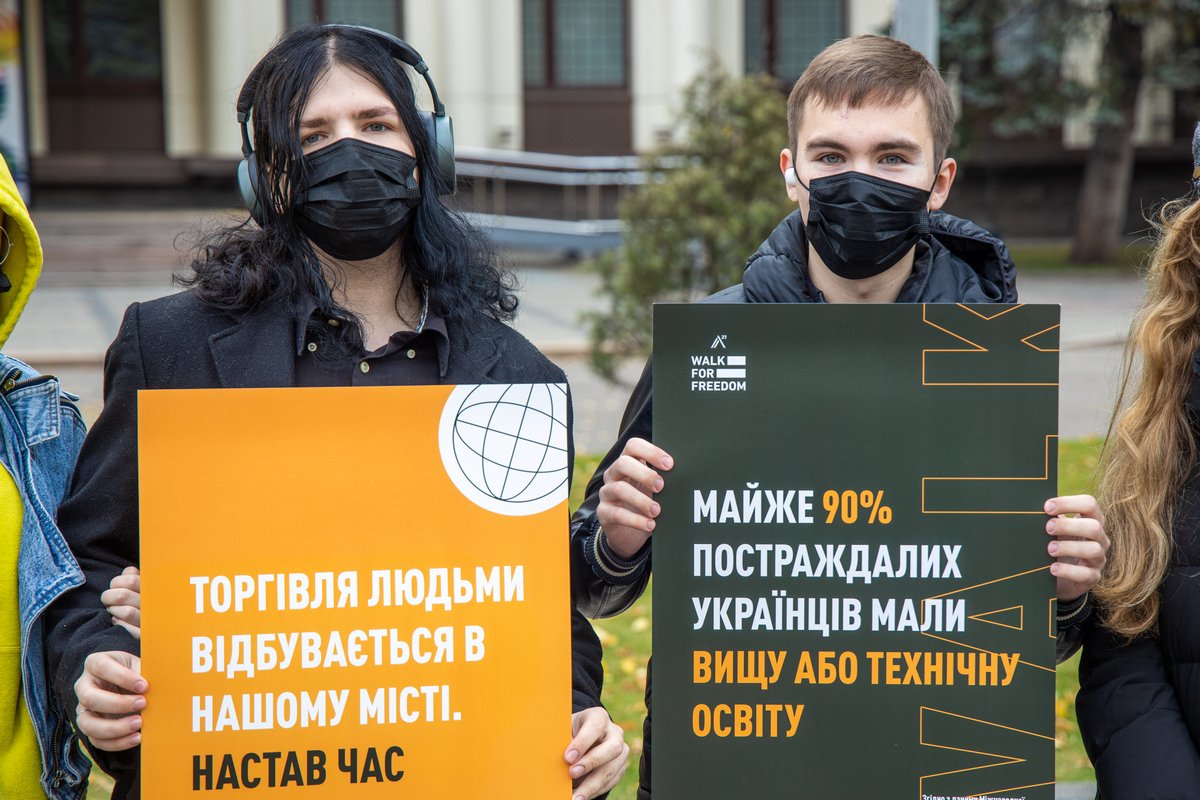 Его цель - напомнить людям о проблеме рабства в современном мире