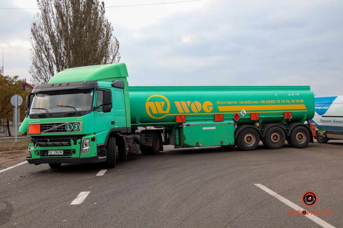 Цистерна разворачивалась Цистерна разворачивалась