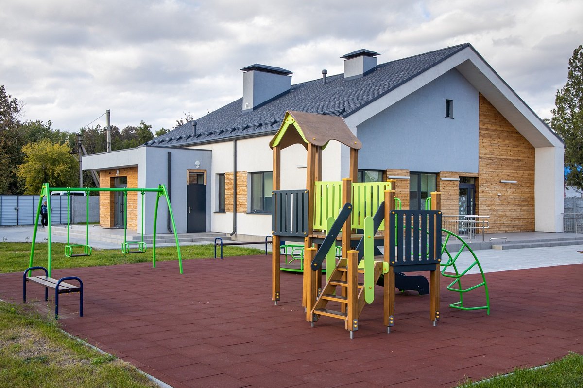 Про отопительный сезон, тарифы, ремонт дорог и строительство домов для детей-сирот: публичный отчет ДнепрОГА 2