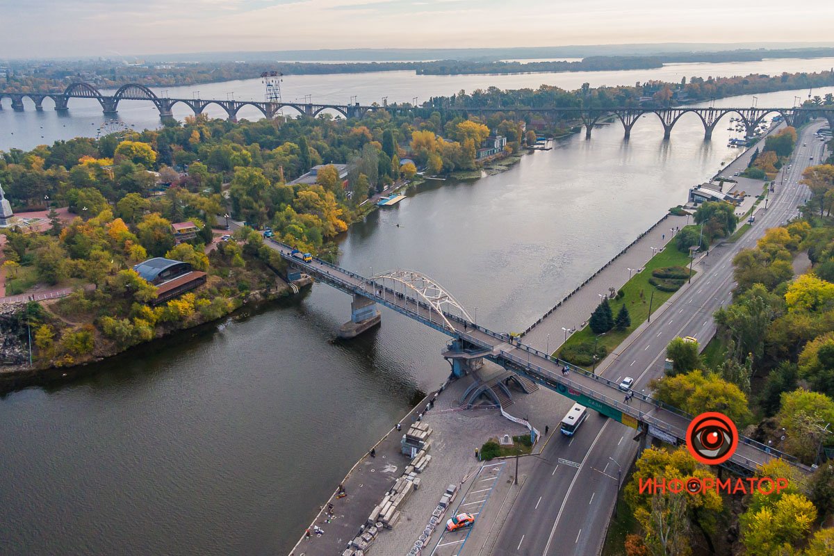 Силуэт напоминает силуэт Мерефо-Херсонского моста Силуэт напоминает силуэт Мерефо-Херсонского моста