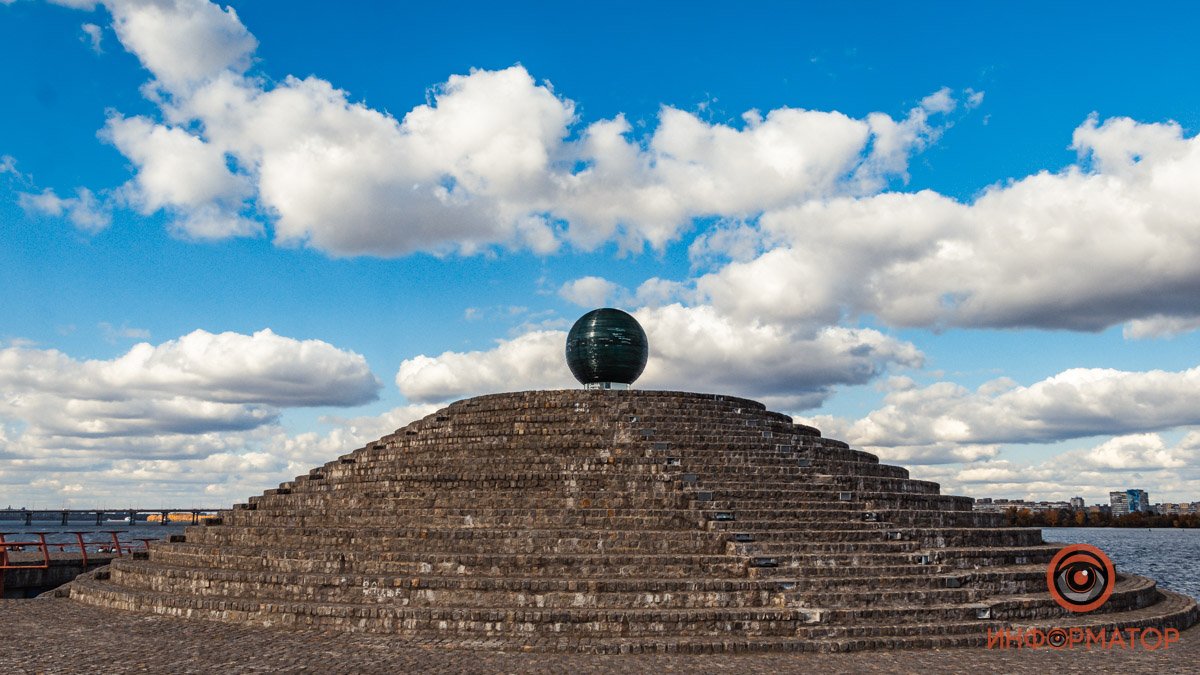 На контрасте