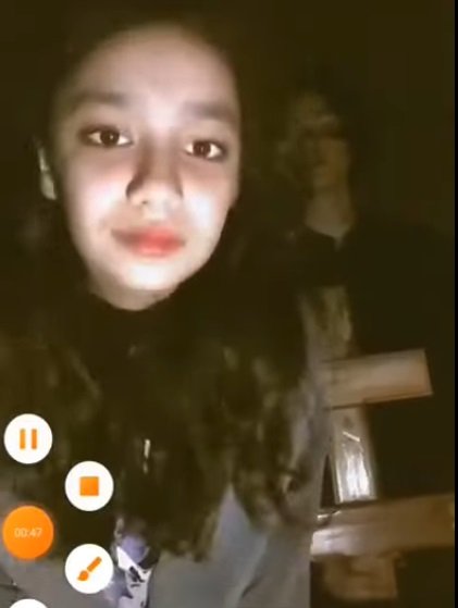 Сейчас сотрудники полиции и ювенальной превенции устанавливают подробности случившегося и ищут подростков