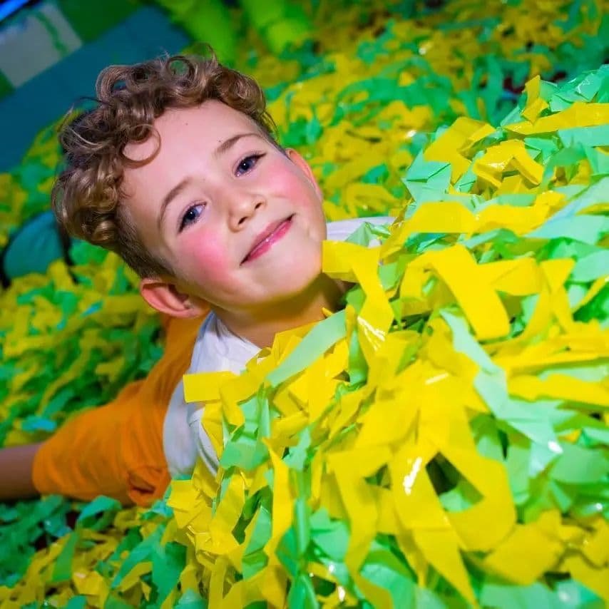 Как порадовать школьников на каникулах? Походом в Dkids! 2