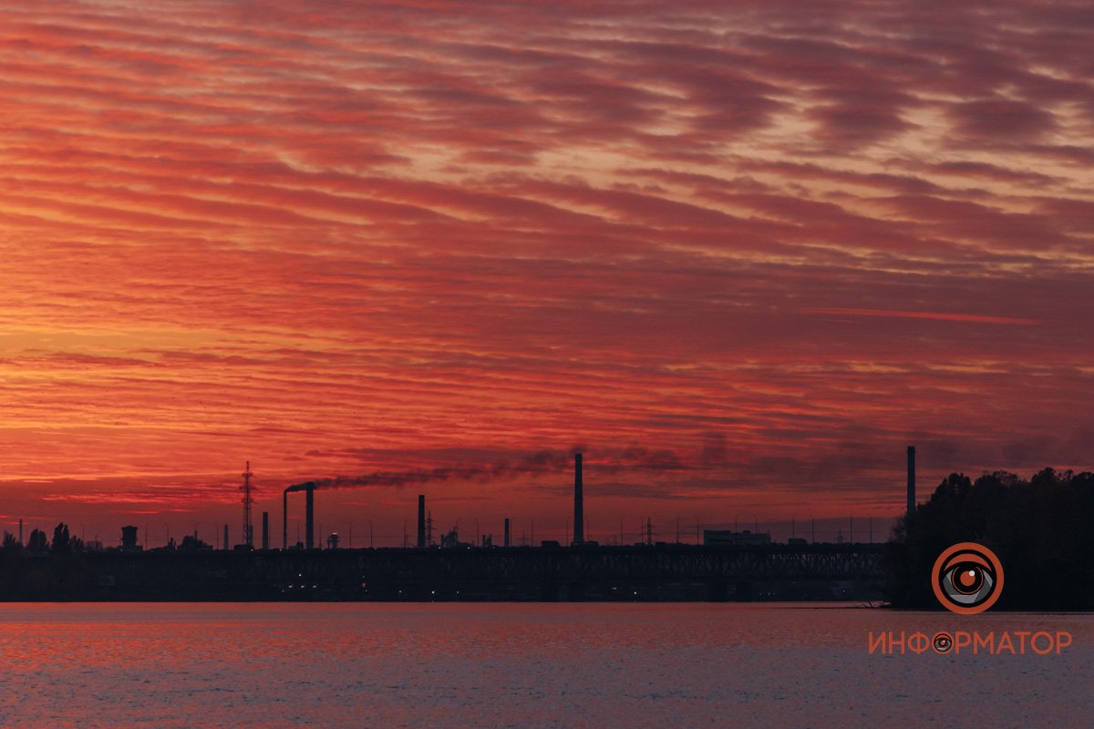 Немного грустно, но светло