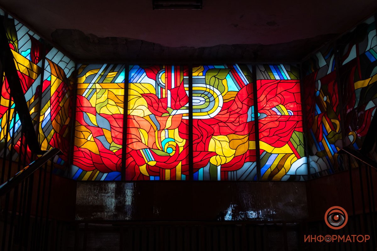 Можно залипнуть