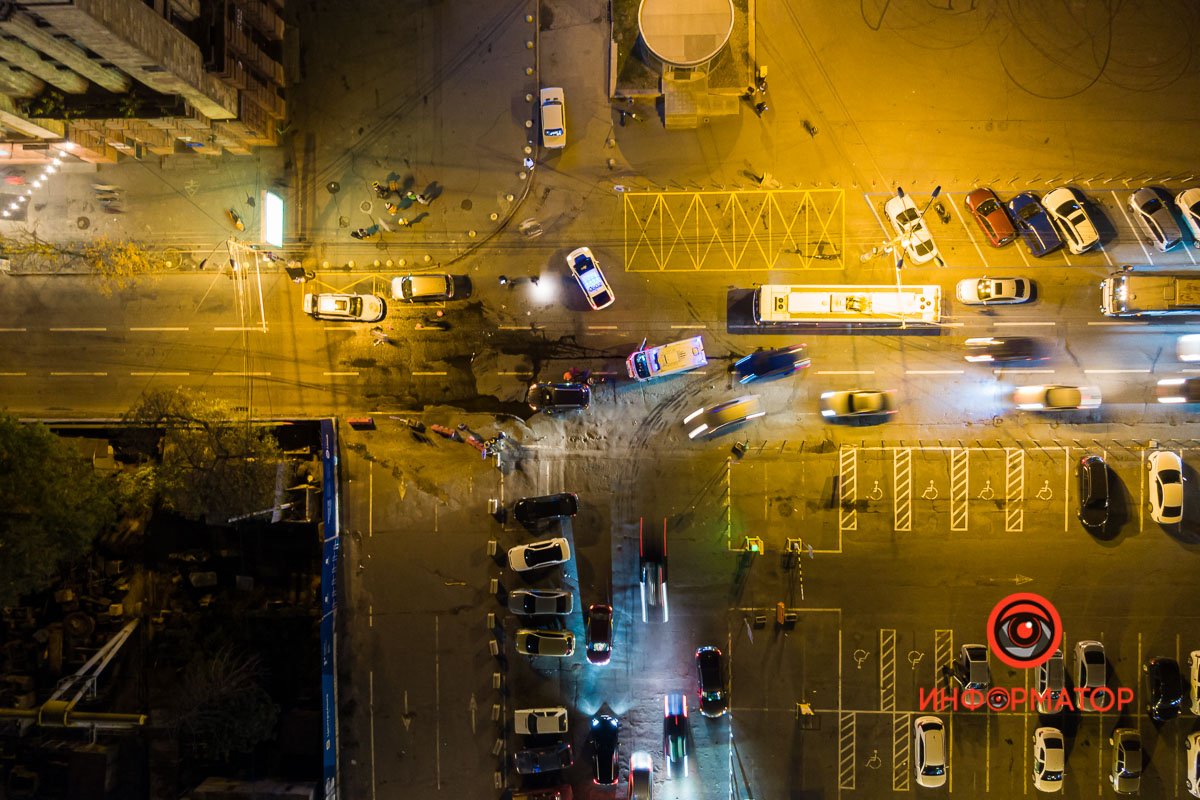 В центре Днепра случилось тройное ДТП: Subaru перевернулся 3