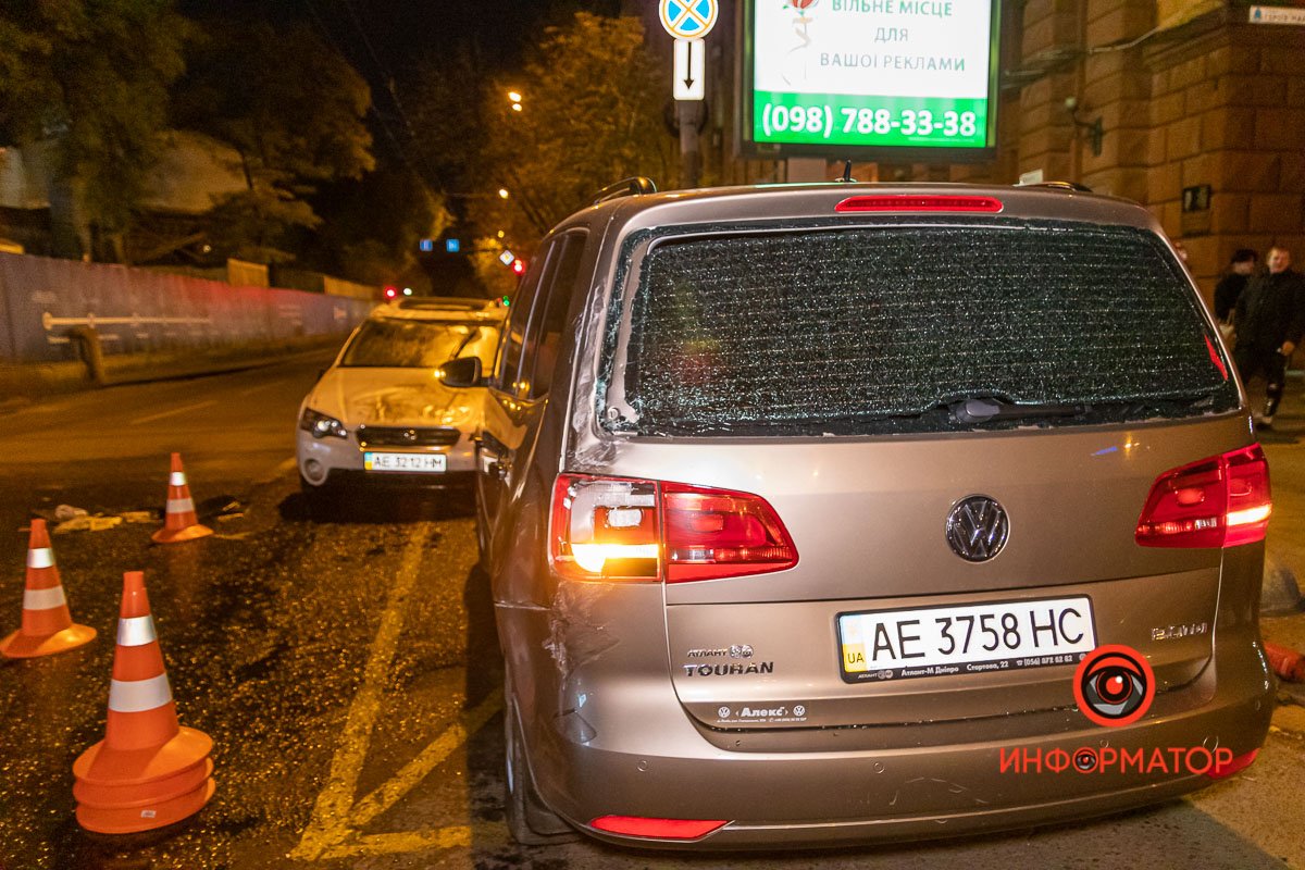 В центре Днепра случилось тройное ДТП: Subaru перевернулся 14