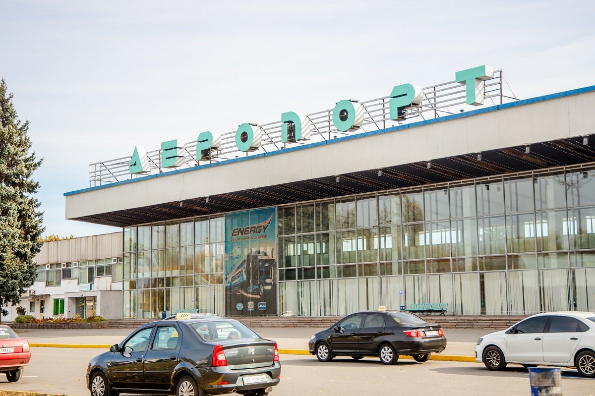 В аэропорту Днепра началось строительство новой взлетно-посадочной полосы 3