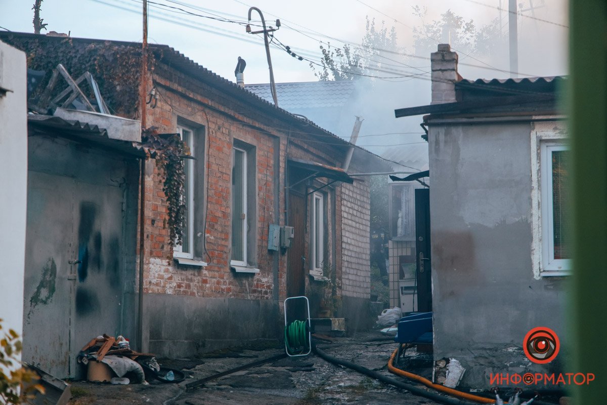 Дома стоят впритык