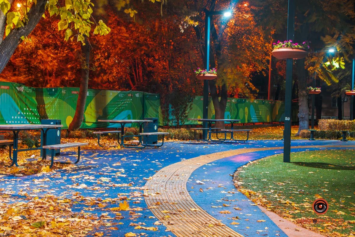 Хорошо, что появляется больше тротуарных плиток для незрячих людей Хорошо, что появляется больше тротуарных плиток для незрячих людей