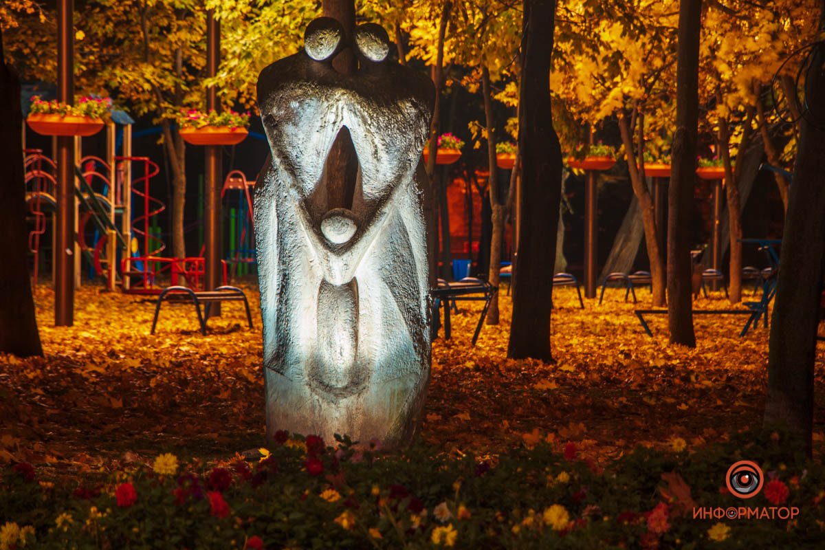 Скульптура, которая заставляет задуматься Скульптура, которая заставляет задуматься