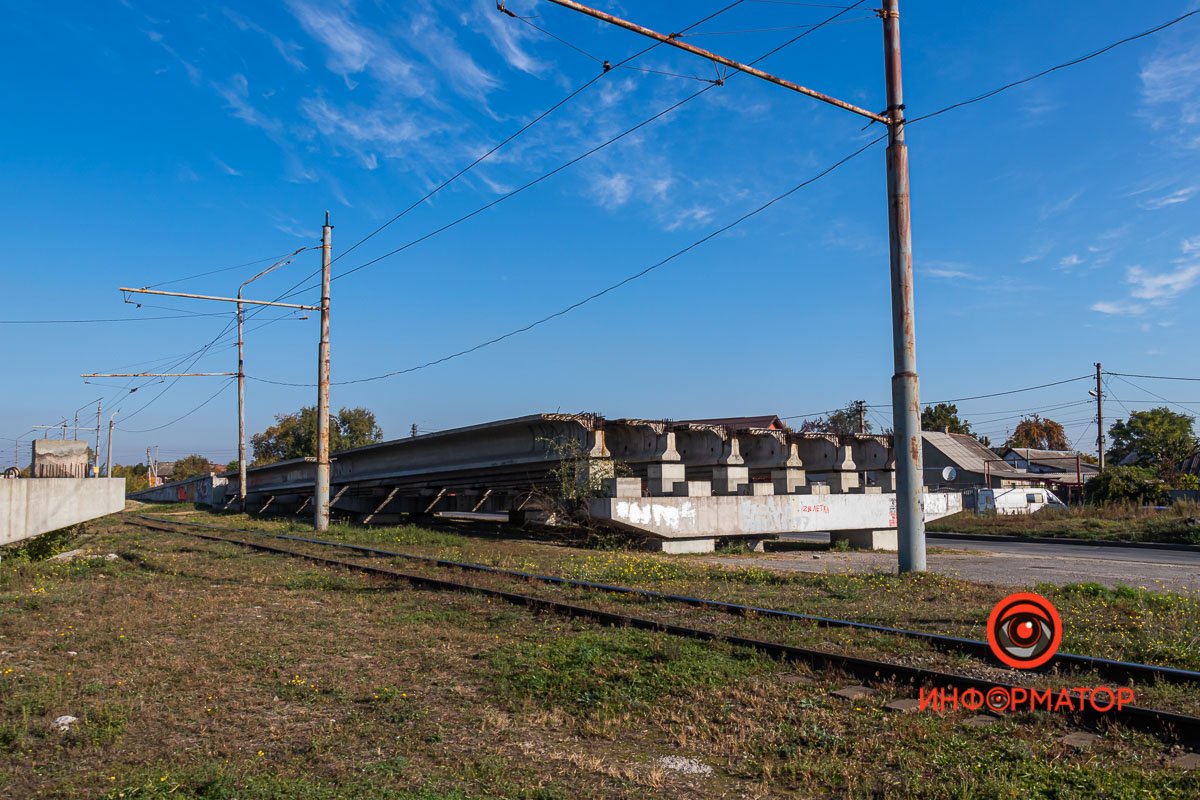 7 октября с подрядчиком заключили договор 7 октября с подрядчиком заключили договор