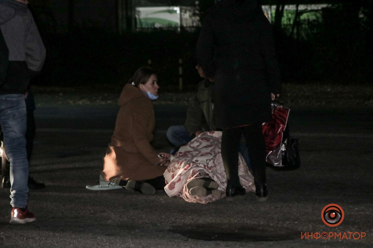 Пострадавшего забрала скорая помощь в больницу имени Мечникова  Пострадавшего забрала скорая помощь в больницу имени Мечникова