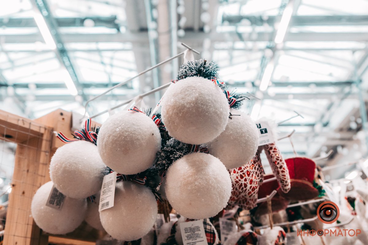 Словно покрытые настоящим снегом 