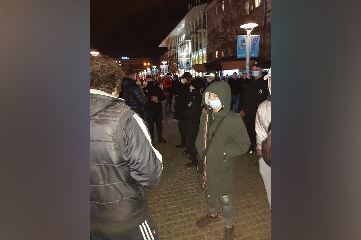 Из-за приезда полиции акцию пришлось завершить Из-за приезда полиции акцию пришлось завершить