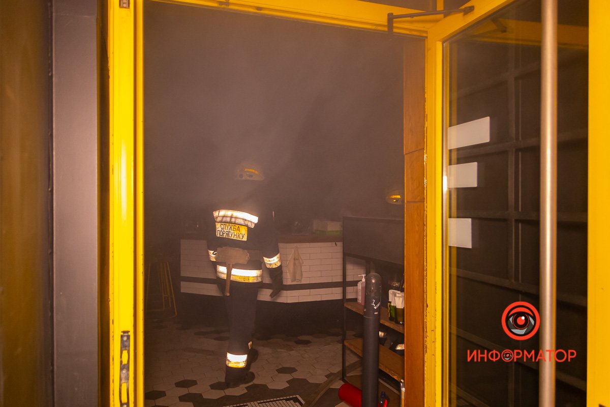 Предварительно, в ресторане загорелась печка Предварительно, в ресторане загорелась печка