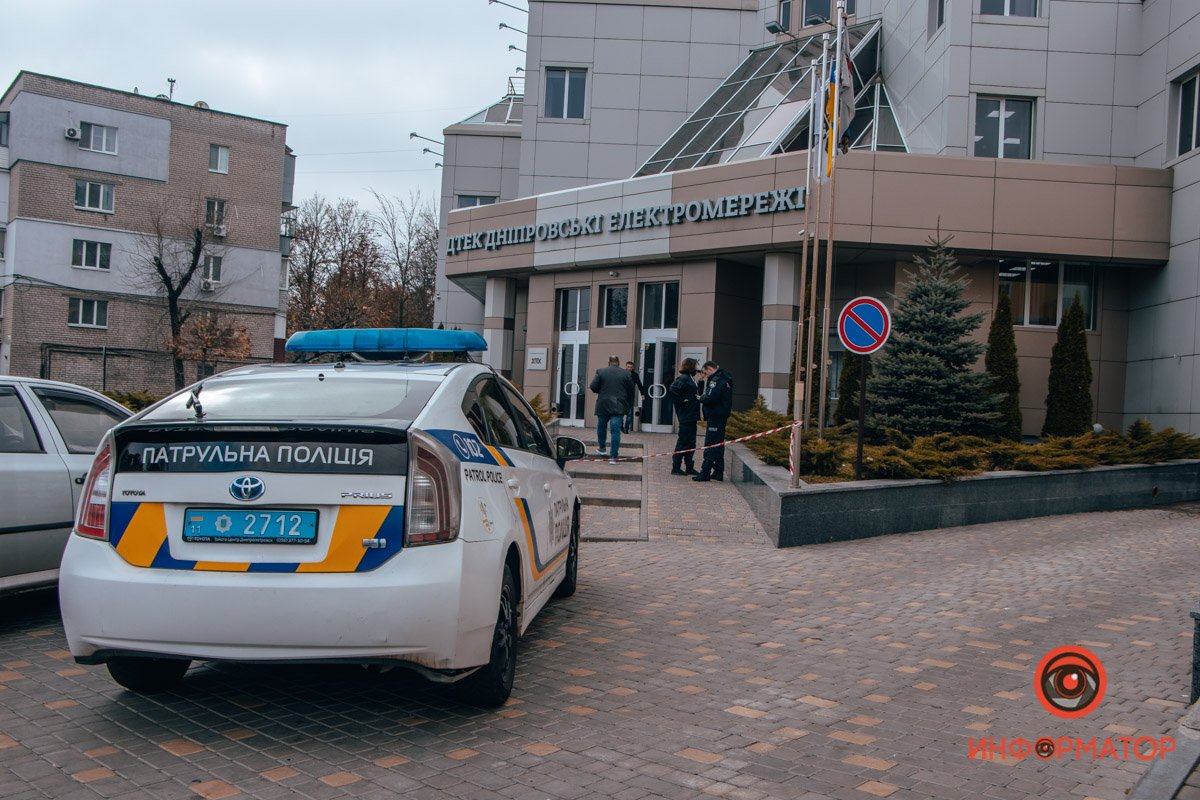 Посылку "курьер" оставил и ушел Посылку "курьер" оставил и ушел