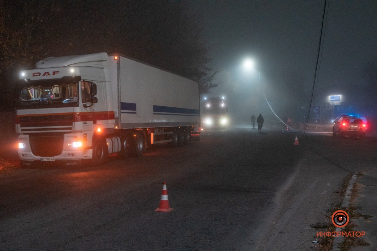 Линии повисли над проезжей частью