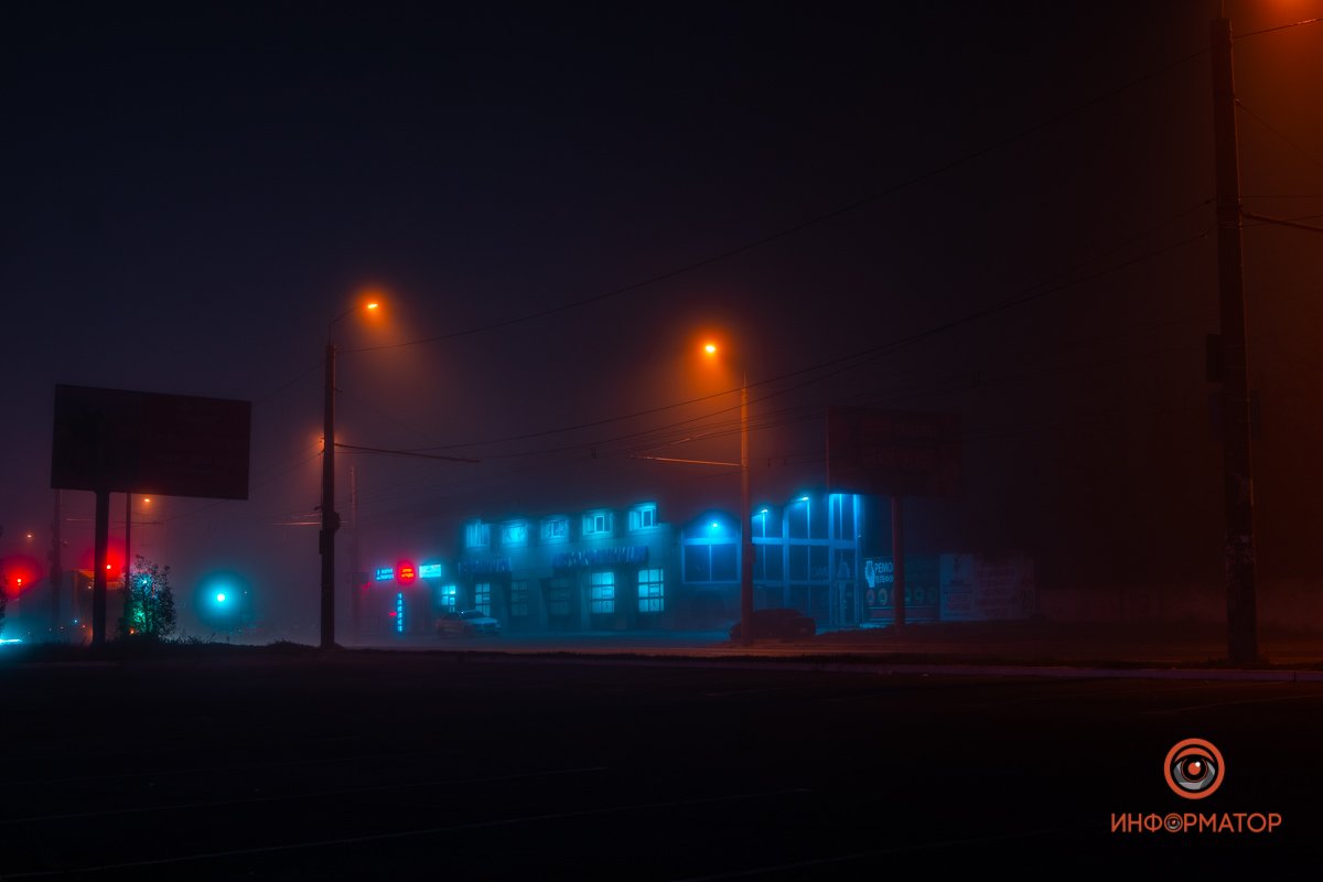 Постучать в окошко и попроситься на чай? Нет, плохая идея.