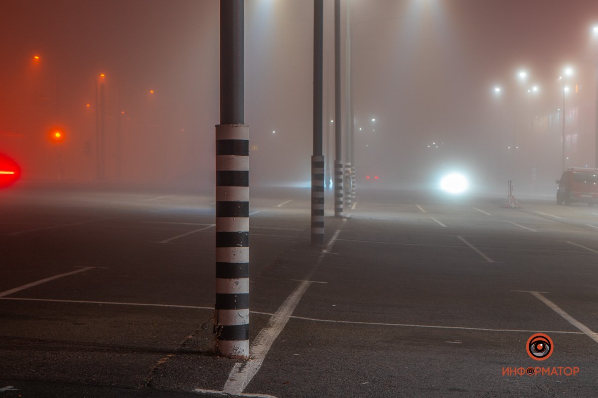 Заключены, и, вечно, проходящим свет дарит они обречены